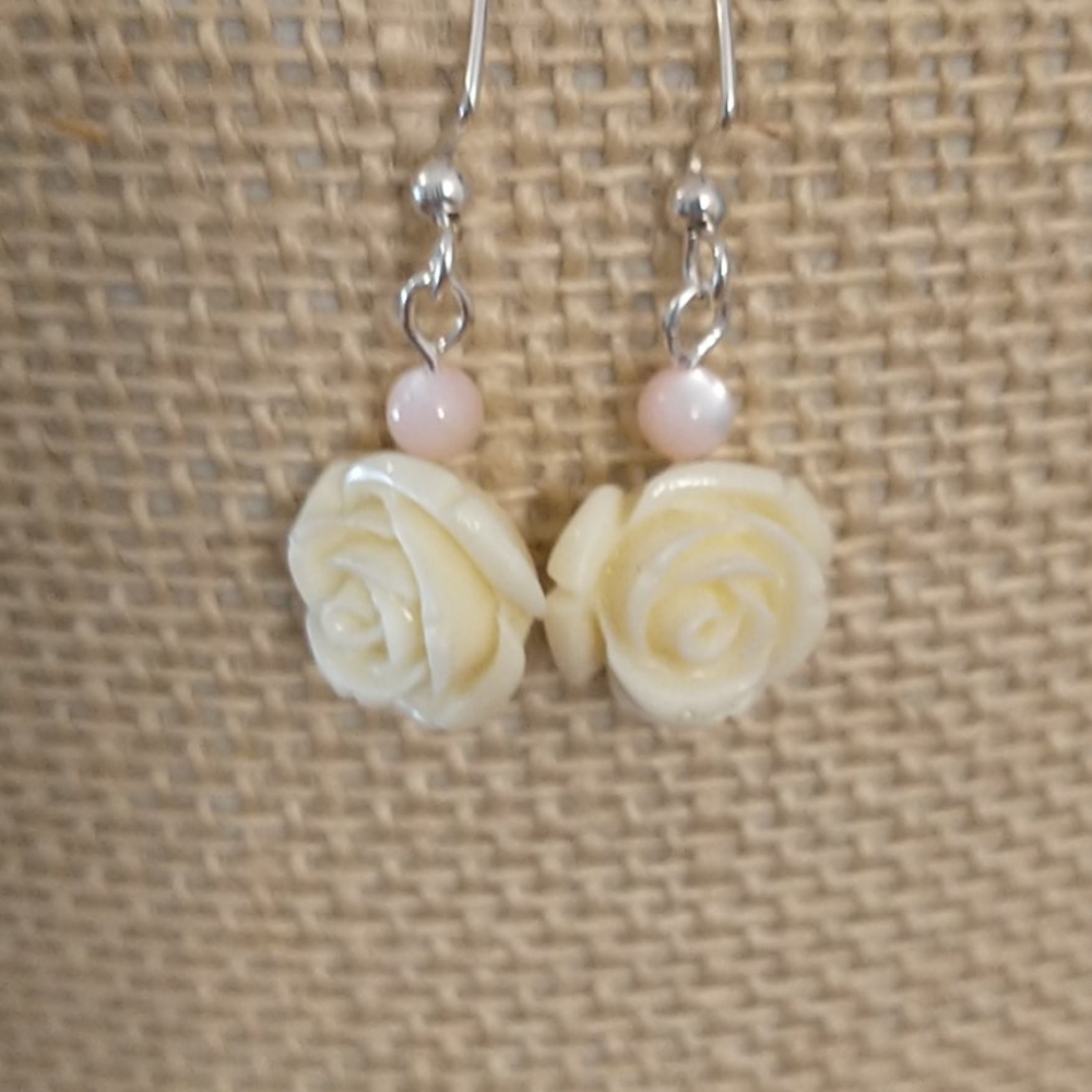 Earrings - Picture 2 of 3